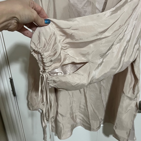 Satin tunic by H&M, blush, size large - Picture 7 of 9